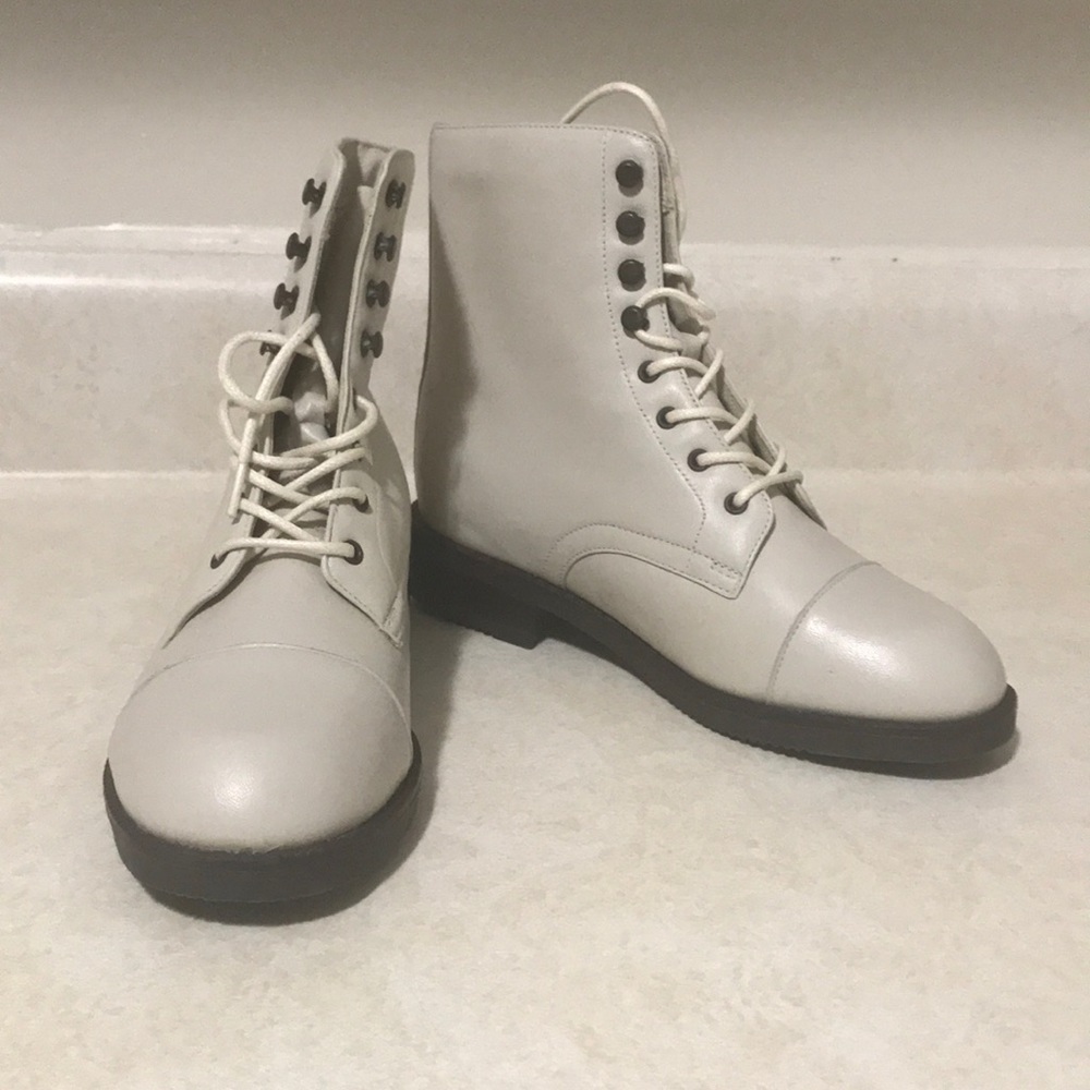 5/$15 Cream Combat Boots